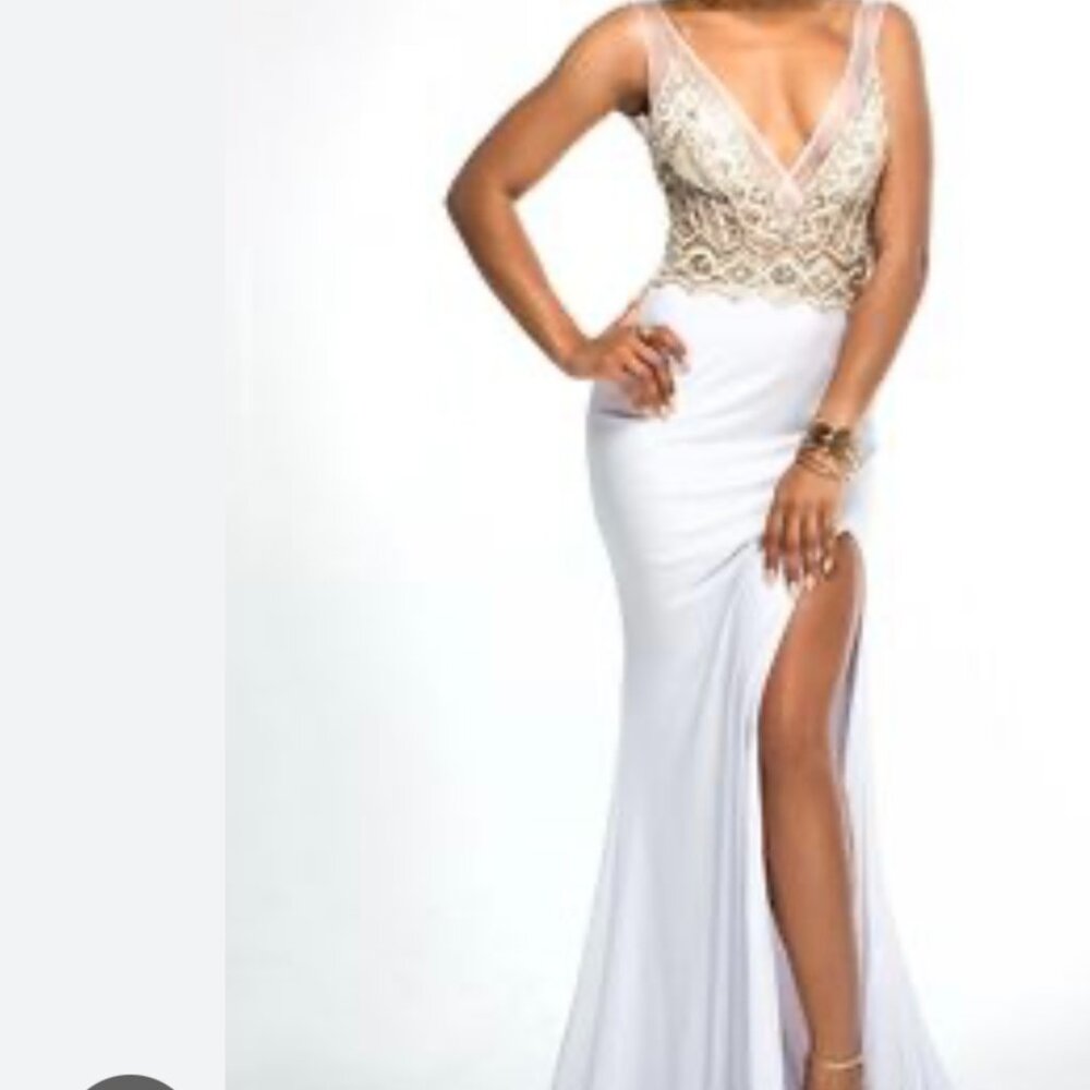 NEW with tags Brit Cameron Prom dress size 0 - slit on side - Lined